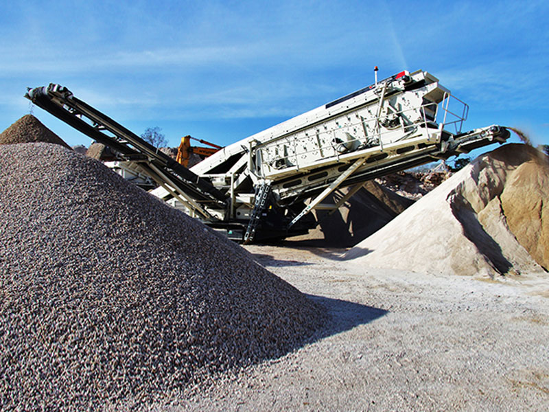 履帶式移動(dòng)篩分站